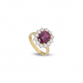 Yellow Gold Ruby & Diamond Ring Yellow Gold Ruby & Diamond Ring